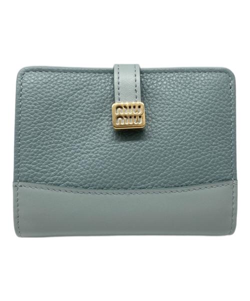 MIU MIU（ミュウミュウ）MIU MIU (ミュウミュウ) 2つ折り財布 スカイブルーの古着・服飾アイテム