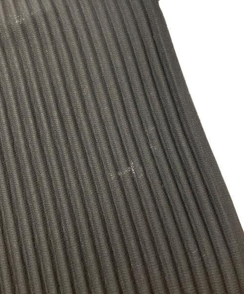 HOMME PLISSE ISSEY MIYAKE（オム プリッセ イッセイ ミヤケ）HOMME PLISSE ISSEY MIYAKE (オム プリッセ イッセイ ミヤケ) プリーツカットソー ブラック サイズ:3の古着・服飾アイテム