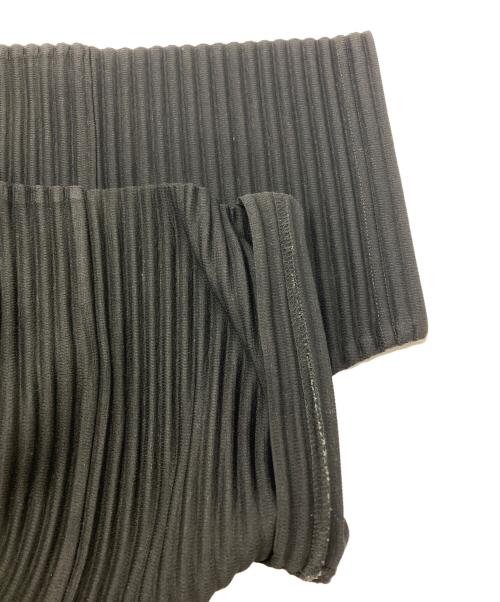 HOMME PLISSE ISSEY MIYAKE（オム プリッセ イッセイ ミヤケ）HOMME PLISSE ISSEY MIYAKE (オム プリッセ イッセイ ミヤケ) プリーツカットソー ブラック サイズ:3の古着・服飾アイテム