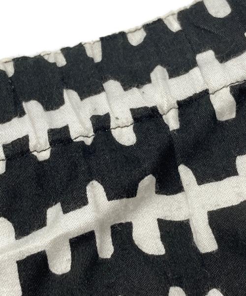 COMME des GARCONS COMME des GARCONS（コムデギャルソン コムデギャルソン）COMME des GARCONS COMME des GARCONS (コムデギャルソン コムデギャルソン) 総柄スカート ブラック サイズ:ｓの古着・服飾アイテム