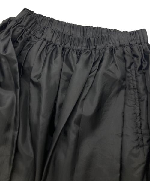 COMME des GARCONS COMME des GARCONS（コムデギャルソン コムデギャルソン）COMME des GARCONS COMME des GARCONS (コムデギャルソン コムデギャルソン) カットワークデザインスカート ブラック サイズ:XSの古着・服飾アイテム