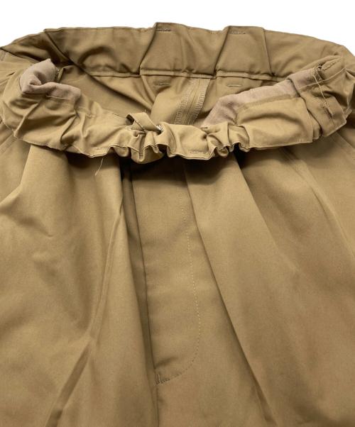 ISSEY MIYAKE MEN（イッセイミヤケメン）ISSEY MIYAKE MEN (イッセイミヤケメン) タックサルエルパンツ ベージュ サイズ:1の古着・服飾アイテム