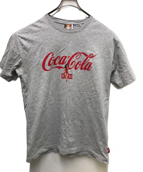 KITH（キス）KITH (キス) Coca Cola (コカコーラ) プリントTシャツ グレー サイズ:XSの古着・服飾アイテム