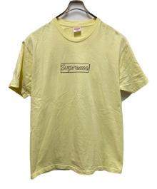 SUPREME×KAWS（シュプリーム×カウズ）の古着「Chalk Logo Tee」｜イエロー
