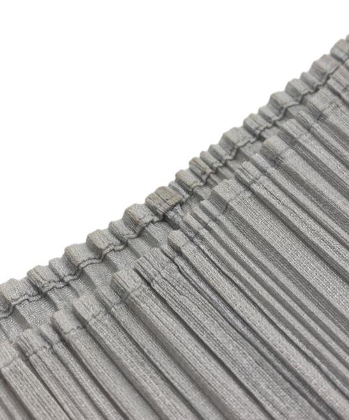 PLEATS PLEASE（プリーツプリーズ）PLEATS PLEASE (プリーツプリーズ) ハイネックプリーツカットソー グレー サイズ:3の古着・服飾アイテム