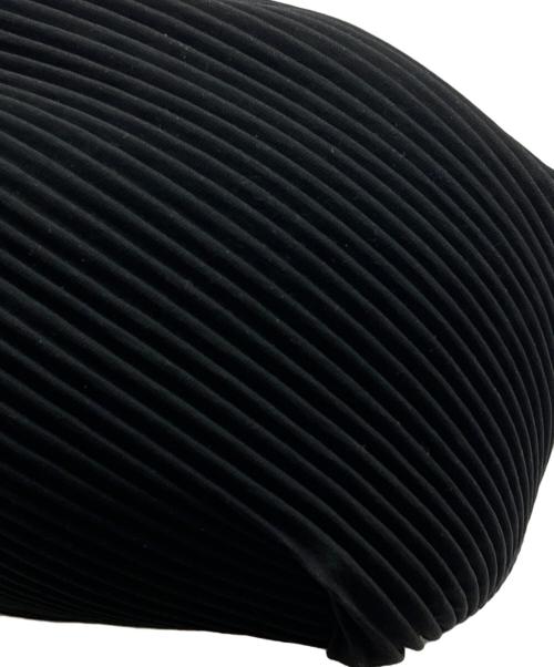 PLEATS PLEASE（プリーツプリーズ）PLEATS PLEASE (プリーツプリーズ) プリーツキャップ ブラックの古着・服飾アイテム