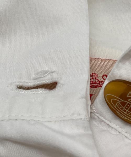 Vivienne Westwood RED LABEL（ヴィヴィアンウエストウッドレッドレーベル）Vivienne Westwood RED LABEL (ヴィヴィアンウエストウッドレッドレーベル) リボン×オーブ刺繍シャツ ホワイト サイズ:3の古着・服飾アイテム