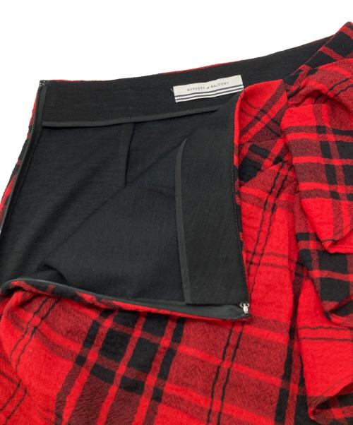 BORDERS at BALCONY（ボーダーズアットバルコニー）BORDERS at BALCONY (ボーダーズアットバルコニー) フリルデザインスカート レッド×ブラック サイズ:36の古着・服飾アイテム