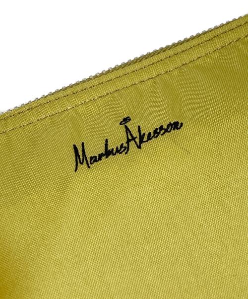 UNDERCOVER（アンダーカバー）UNDERCOVER (アンダーカバー) Markus Akesson (マーカス アーケッソン)) 転写プリントサコッシュ グリーンの古着・服飾アイテム