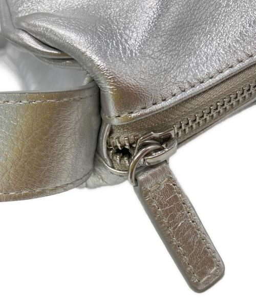 ear PAPILLONNER（イアパピヨネ）ear PAPILLONNER (イアパピヨネ) スワローマチショルダーバック シルバーの古着・服飾アイテム