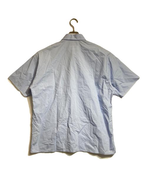 MM6 Maison Margiela（エムエムシックスメゾンマルジェラ）MM6 Maison Margiela (エムエムシックスメゾンマルジェラ) ペイントロゴS/Sシャツ ブルー サイズ:48の古着・服飾アイテム