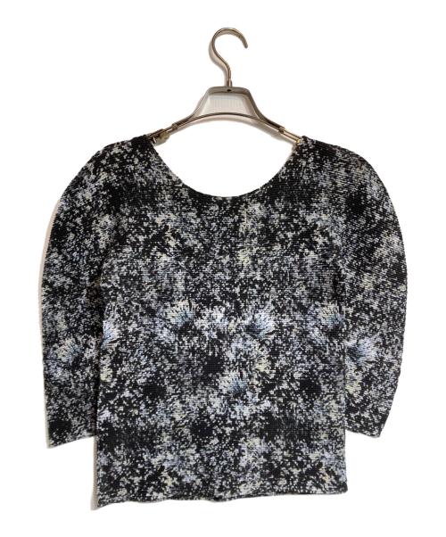 me ISSEY MIYAKE（ミーイッセイ ミヤケ）me ISSEY MIYAKE (ミーイッセイ ミヤケ) プリーツカットソー ブラック サイズ:－の古着・服飾アイテム