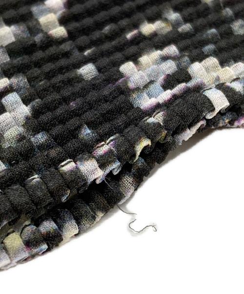 me ISSEY MIYAKE（ミーイッセイ ミヤケ）me ISSEY MIYAKE (ミーイッセイ ミヤケ) プリーツカットソー ブラック サイズ:－の古着・服飾アイテム