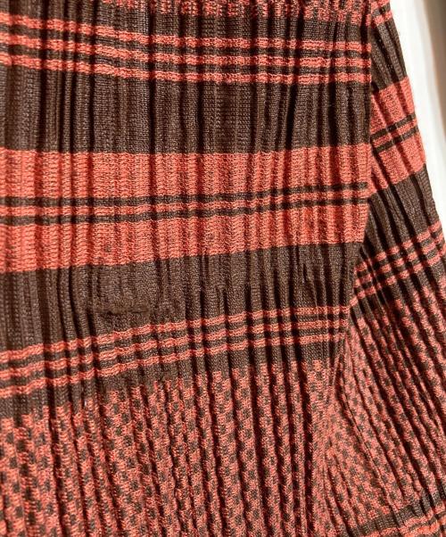 PLEATS PLEASE（プリーツプリーズ）PLEATS PLEASE (プリーツプリーズ) 総柄プリーツカットソー ブラウン サイズ:3の古着・服飾アイテム