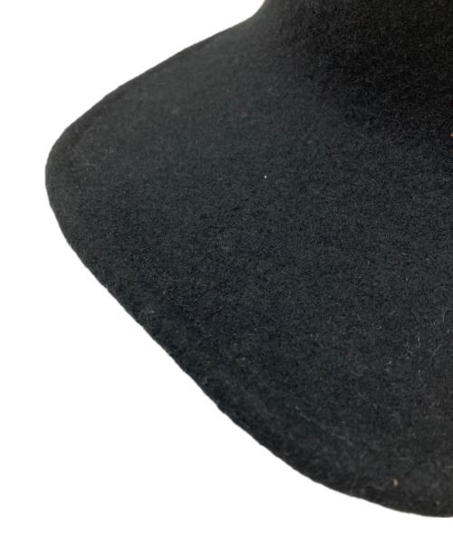 sacai（サカイ）sacai (サカイ) モーディング 成形 ウール キャップ ブラックの古着・服飾アイテム