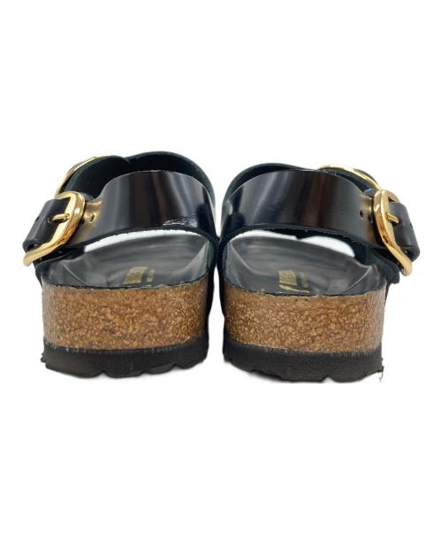 BIRKENSTOCK（ビルケンシュトック）BIRKENSTOCK (ビルケンシュトック) MILANO BIG BUCKLE ブラック サイズ:39の古着・服飾アイテム