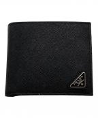 PRADAプラダ）の古着「サフィアーノ二つ折り財布」｜ブラック