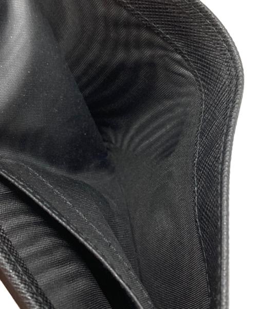 PRADA（プラダ）PRADA (プラダ) サフィアーノ二つ折り財布 ブラックの古着・服飾アイテム