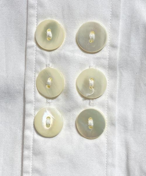 COMME des GARCONS HOMME PLUS（コムデギャルソンオムプリュス）COMME des GARCONS HOMME PLUS (コムデギャルソンオムプリュス) 多重ボタンシャツ ホワイト サイズ:XSの古着・服飾アイテム