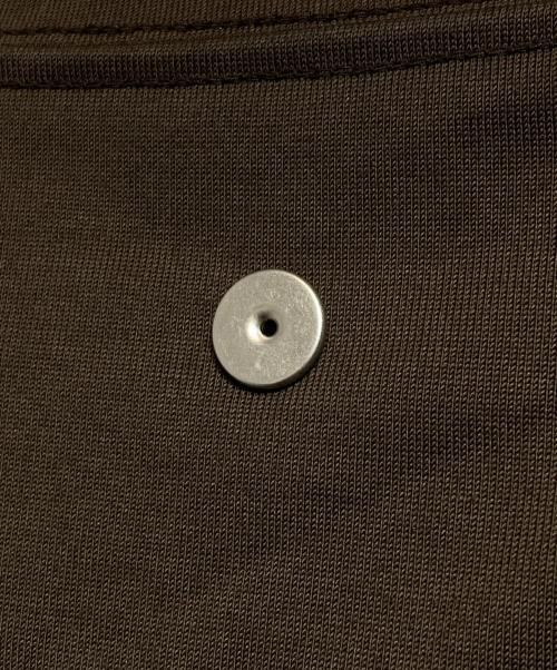 Omar Afridi（オマールアフリディ）Omar Afridi (オマールアフリディ) COTTON T カーキ サイズ:46の古着・服飾アイテム