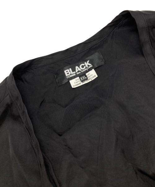 BLACK COMME des GARCONS（ブラックコムデギャルソン）BLACK COMME des GARCONS (ブラックコムデギャルソン) バック刺繍スカベスト ブラック サイズ:2XLの古着・服飾アイテム