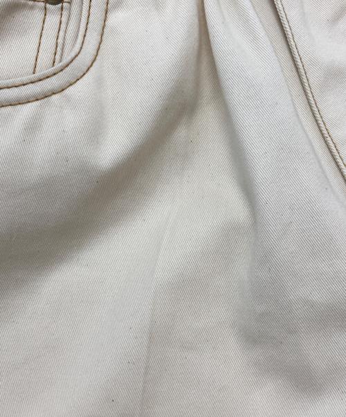 MIU MIU（ミュウミュウ）MIU MIU (ミュウミュウ) コットン ショートパンツ アイボリー サイズ:25の古着・服飾アイテム