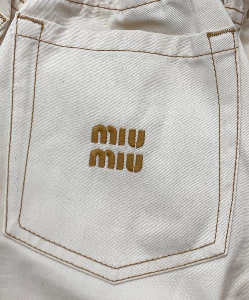 MIU MIU（ミュウミュウ）MIU MIU (ミュウミュウ) コットン ショートパンツ アイボリー サイズ:25の古着・服飾アイテム