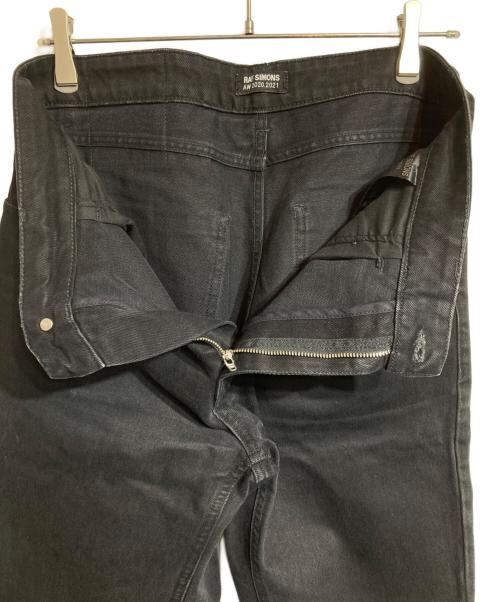 RAF SIMONS（ラフシモンズ）RAF SIMONS (ラフシモンズ) ロゴパッチクロップドデニム ブラック サイズ:30の古着・服飾アイテム