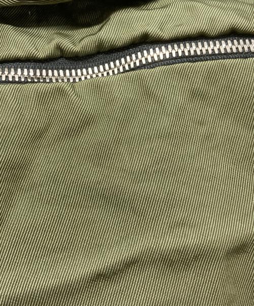 OUAT（オーユーエーティー）OUAT (オーユーエーティー) Office bag steeal/オフィスバッグ スチール グリーンの古着・服飾アイテム