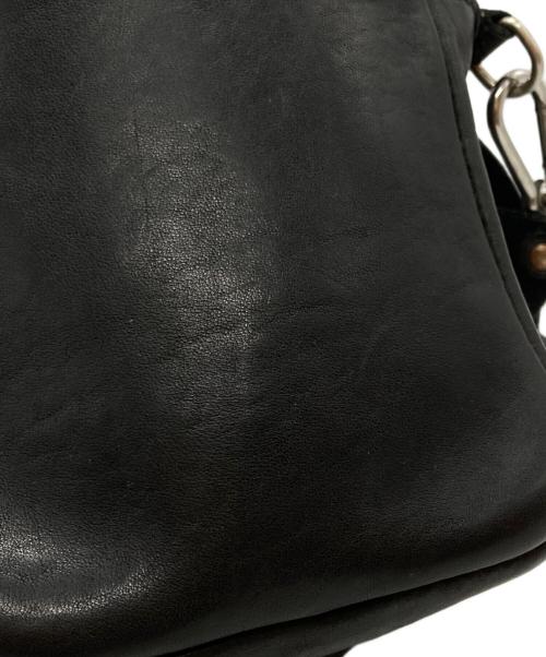 GUIDI（グイディ）GUIDI (グイディ) レザークロスボディバッグ ブラックの古着・服飾アイテム