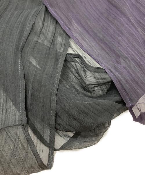 ISSEY MIYAKE WHITE LABEL（イッセイミヤケホワイトレーベル）ISSEY MIYAKE WHITE LABEL (イッセイミヤケホワイトレーベル) オーガンジープリーツスカート ブラック サイズ:2の古着・服飾アイテム