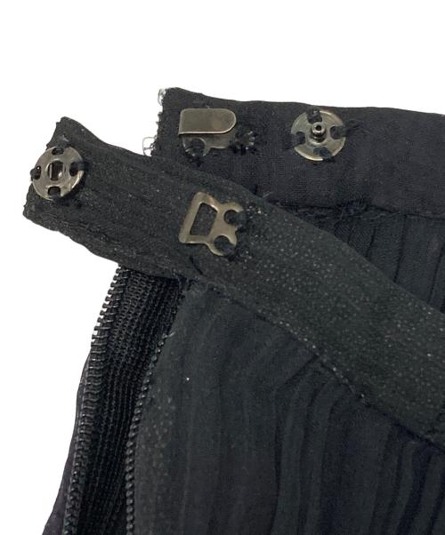 ISSEY MIYAKE WHITE LABEL（イッセイミヤケホワイトレーベル）ISSEY MIYAKE WHITE LABEL (イッセイミヤケホワイトレーベル) オーガンジープリーツスカート ブラック サイズ:2の古着・服飾アイテム