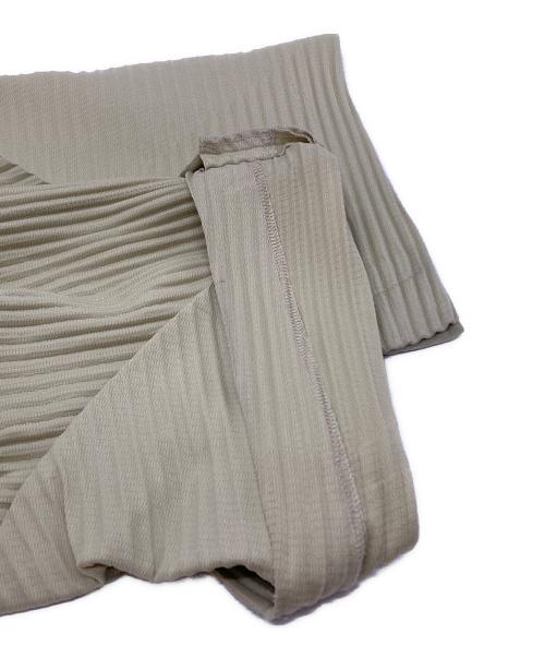 HOMME PLISSE ISSEY MIYAKE（オム プリッセ イッセイ ミヤケ）HOMME PLISSE ISSEY MIYAKE (オム プリッセ イッセイ ミヤケ) プリーツフレアパンツ グリーン サイズ:2の古着・服飾アイテム