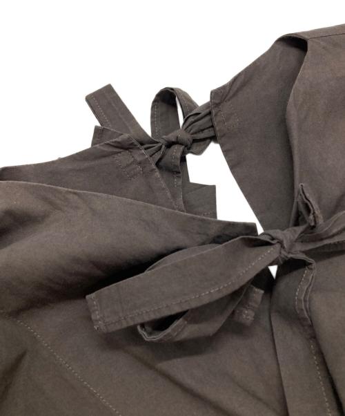 ISSEY MIYAKE（イッセイミヤケ）ISSEY MIYAKE (イッセイミヤケ) リボンデザインビッグポケットワンピース ブラック サイズ:2の古着・服飾アイテム