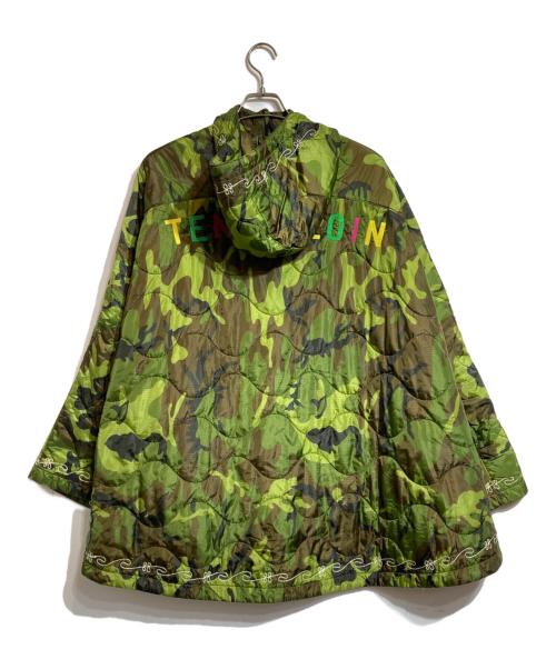 TENDERLOIN（テンダーロイン）TENDERLOIN (テンダーロイン) カモフラ柄キルティングポンチョ グリーン サイズ:LARGEの古着・服飾アイテム