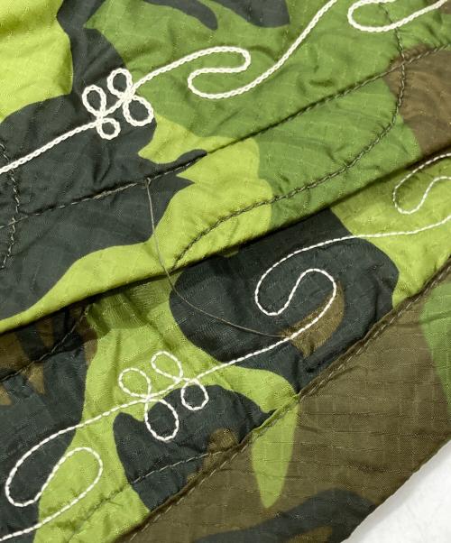 TENDERLOIN（テンダーロイン）TENDERLOIN (テンダーロイン) カモフラ柄キルティングポンチョ グリーン サイズ:LARGEの古着・服飾アイテム