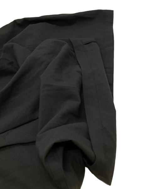 YOKE（ヨーク）YOKE (ヨーク) WOOL TROPICAL WIDE-LEG EASY SHORTS/ウール製トロピカルワイドレッグイージーショーツ ブラック サイズ:3の古着・服飾アイテム