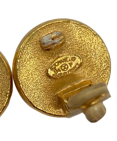 CHANEL（シャネル）CHANEL (シャネル) イミテーションパールイヤリング ゴールドの古着・服飾アイテム