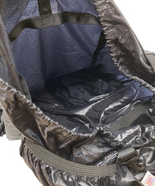 Epperson Mountaineering（エパーソンマウンテニアリング）Epperson Mountaineering (エパーソンマウンテニアリング) パッカブルバックパック ブラックの古着・服飾アイテム