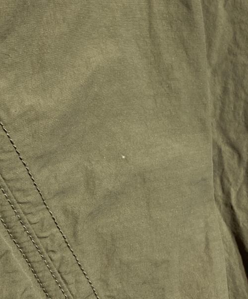 and wander（アンドワンダー）and wander (アンドワンダー) NYLON TAFFETA HOODED JACKET カーキ サイズ:3の古着・服飾アイテム