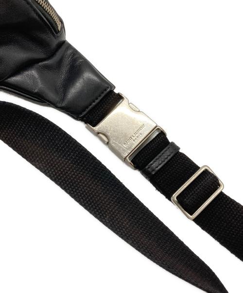 Saint Laurent Paris（サンローランパリ）Saint Laurent Paris (サンローランパリ) ウエストレザーバッグ ブラックの古着・服飾アイテム