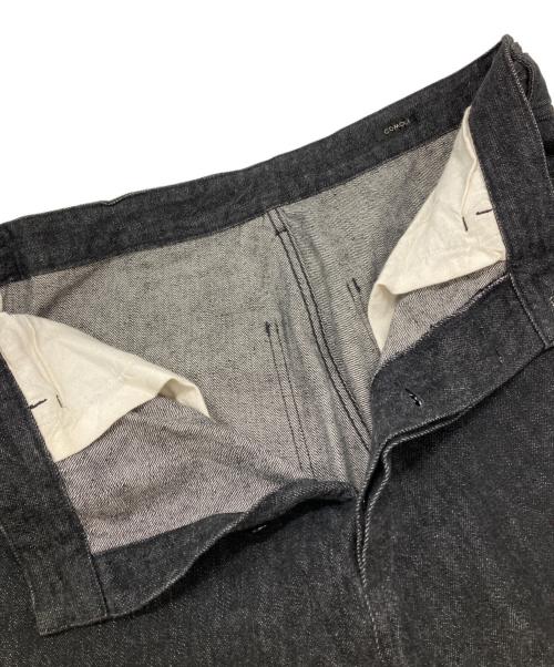 COMOLI（コモリ）COMOLI (コモリ) ベルテッドデニムパンツ ブラック サイズ:3の古着・服飾アイテム