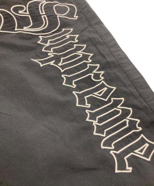 SUPREME（シュプリーム）Supreme (シュプリーム) OLD ENGLISH TRACK PANT ブラック サイズ:Mの古着・服飾アイテム