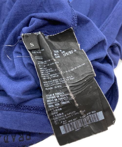 PRADA（プラダ）PRADA (プラダ) AMOREM KOOLHAAST Tシャツ/Tee ネイビー サイズ:Sの古着・服飾アイテム