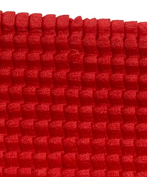 me ISSEY MIYAKE（ミーイッセイ ミヤケ）me ISSEY MIYAKE (ミーイッセイ ミヤケ) プリーツハイネックブラウス レッド サイズ:FREEの古着・服飾アイテム