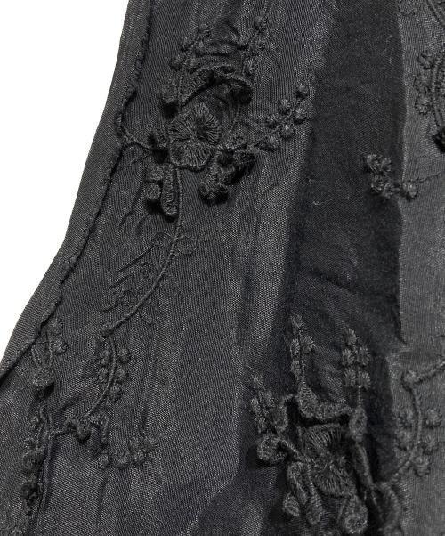 crinkle crinkle crinkle（クリンクル クリンクル クリンクル）crinkle crinkle crinkle (クリンクル クリンクル クリンクル) frill rayon shantung vest/フリルレーヨンシャンタンベスト ブラック サイズ:Fの古着・服飾アイテム