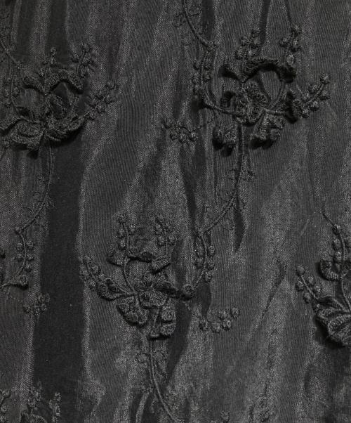 crinkle crinkle crinkle（クリンクル クリンクル クリンクル）crinkle crinkle crinkle (クリンクル クリンクル クリンクル) frill rayon shantung vest/フリルレーヨンシャンタンベスト ブラック サイズ:Fの古着・服飾アイテム