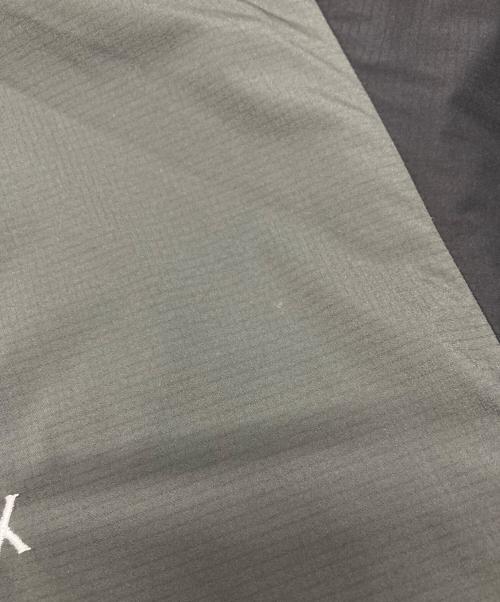 ARC'TERYX（アークテリクス）ARC'TERYX (アークテリクス) BEAMS (ビームス) 別注ATOM HOODIE JACKET グレー サイズ:XLの古着・服飾アイテム