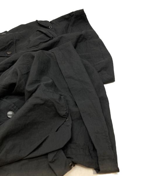 YOKE（ヨーク）YOKE (ヨーク) NYLON MULTI POCKETS UTILITY SHORTS/ナイロン マルチポケット ユーティリティショーツ ブラック サイズ:3の古着・服飾アイテム