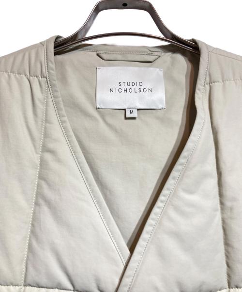 STUDIO NICHOLSON（スタジオ ニコルソン）STUDIO NICHOLSON (スタジオ ニコルソン) キルティングベスト ベージュ サイズ:Mの古着・服飾アイテム